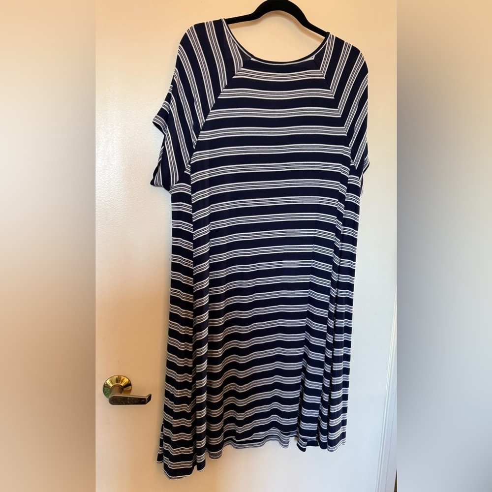 NWOT Old Navy Short Sleeve Navy & White Stripe Ribbed Dress in Size XXL - Picture 3 of 5